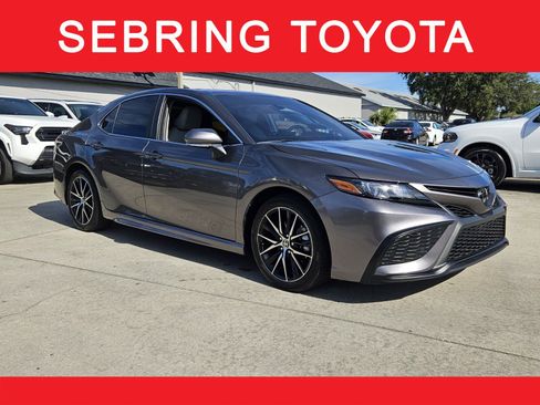 Certified 2024 Toyota Camry SE image 1