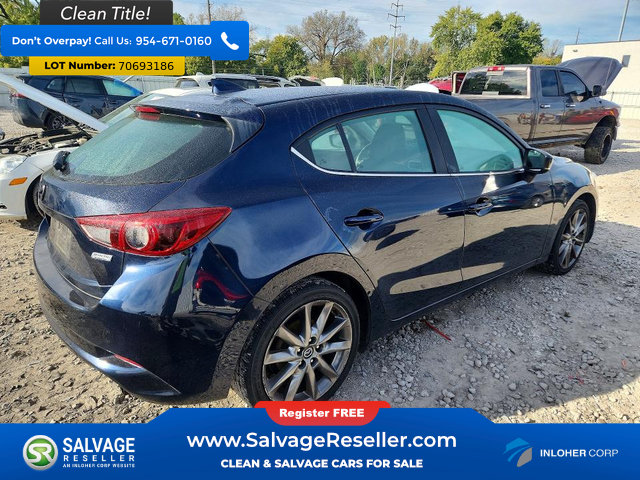 Used 2018 MAZDA MAZDA3 Grand Touring w/ Premium Equipment Package FWD image 4