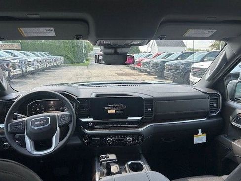 New 2026 GMC Sierra 1500 Elevation image 13