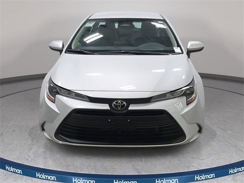 Used 2023 Toyota Corolla LE image 4