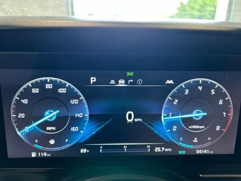 Used 2024 Kia Carnival SX FWD image 11