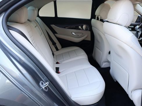 Used 2022 Mercedes-Benz E 450 4MATIC Sedan image 17