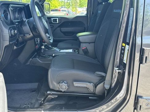 Used 2024 Jeep Wrangler Unlimited Rubicon 4xe w/ Technology Group image 10