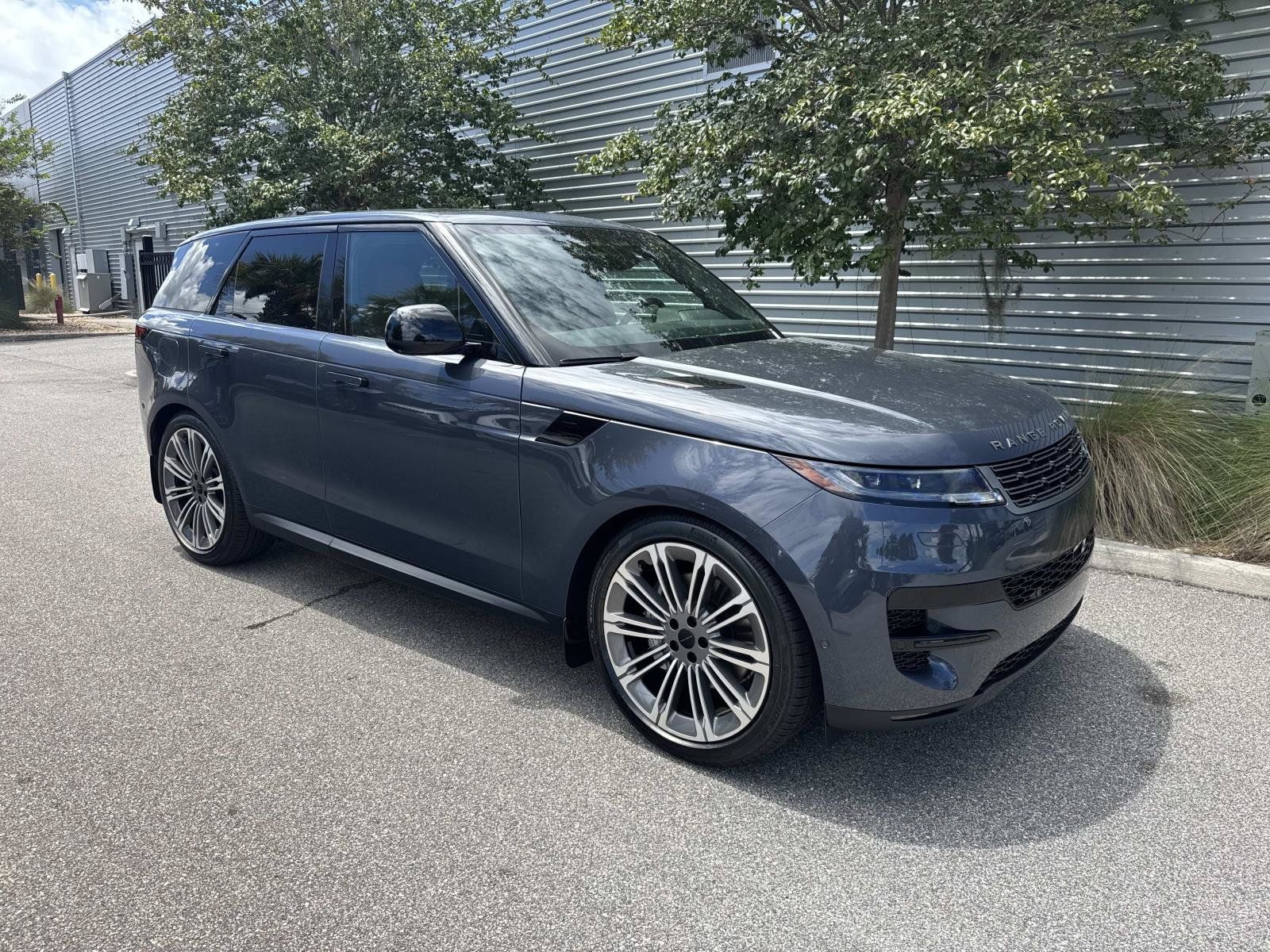 New 2026 Land Rover Range Rover Sport SE AWD/4WD image 4