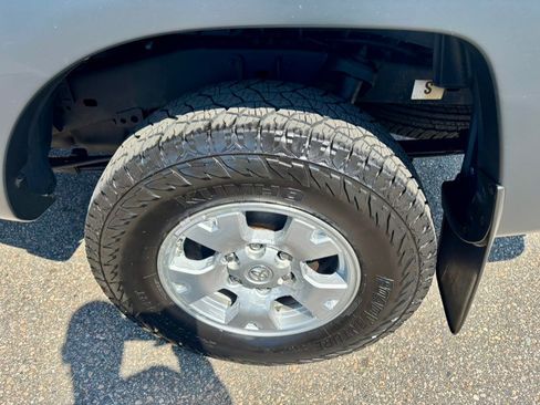 Used 2012 Toyota Tacoma 4x4 Regular Cab image 28