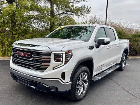Used 2023 GMC Sierra 1500 SLT w/ SLT Premium Package image 3