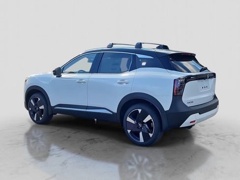 New 2026 Nissan Kicks SR w/ SR Premium Package AWD/4WD image 2