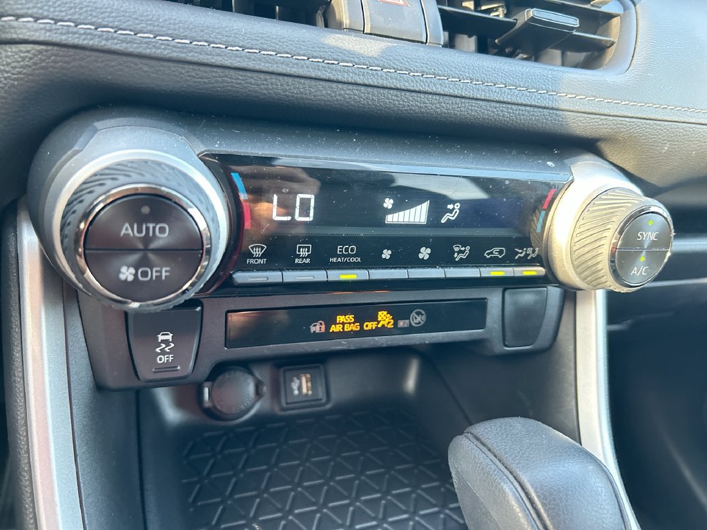 Certified 2024 Toyota RAV4 XLE AWD/4WD image 26