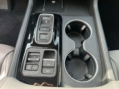 Used 2024 Honda Pilot Touring image 24