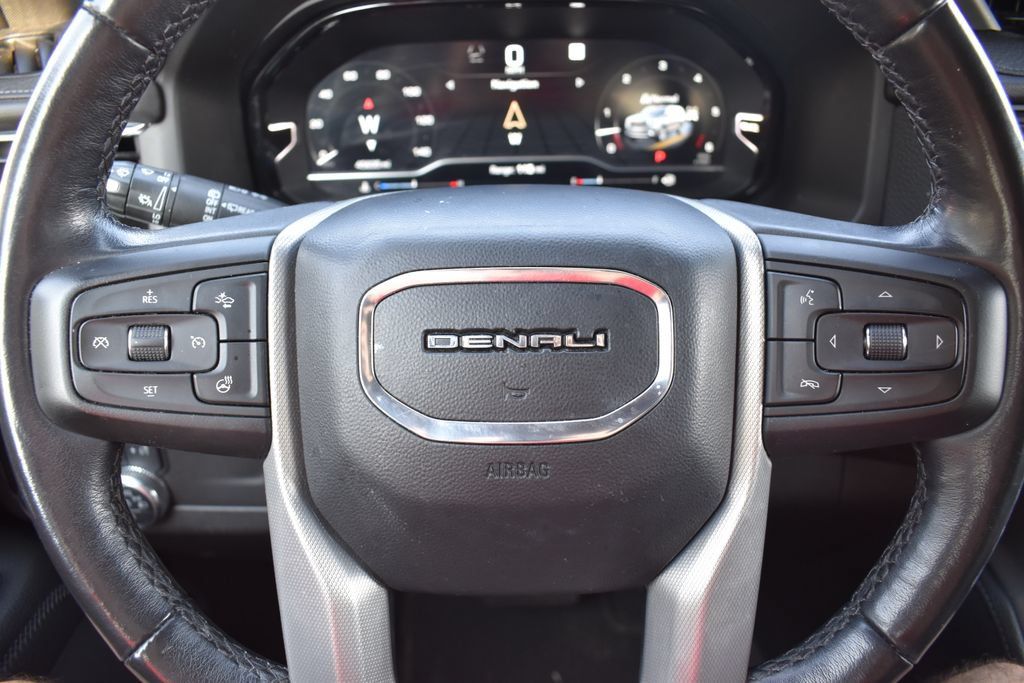 Used 2023 GMC Yukon Denali AWD/4WD image 13