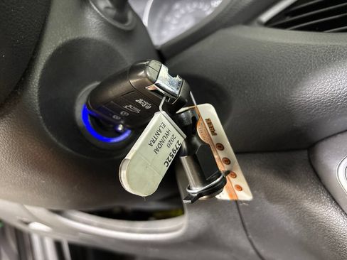Used 2020 Hyundai Elantra GT FWD image 16