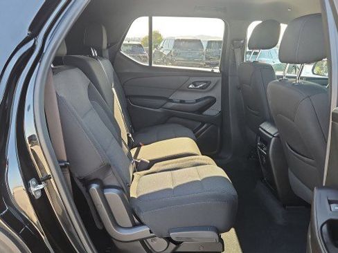 Used 2023 Chevrolet Traverse LT FWD image 26