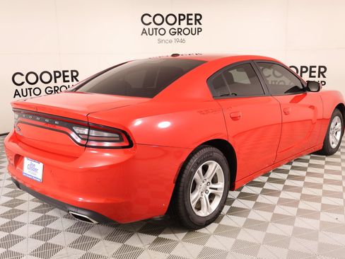 Used 2022 Dodge Charger SXT RWD image 19
