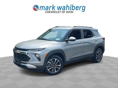 Certified 2025 Chevrolet TrailBlazer LT w/ Convenience Package FWD image 4