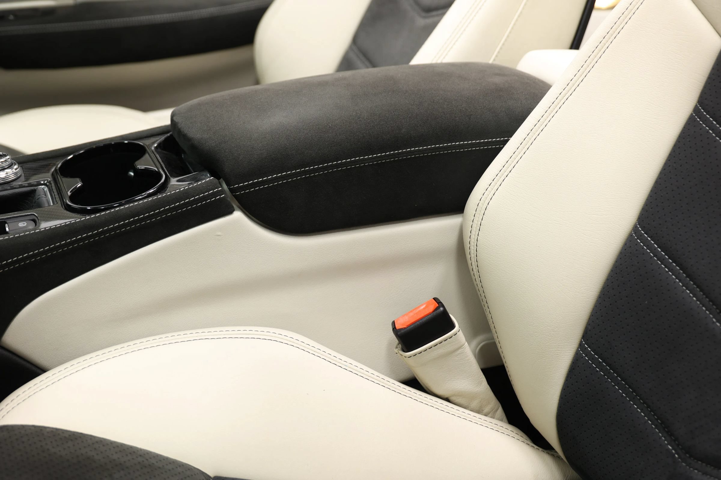 Used 2018 Maserati GranTurismo Sport RWD image 18