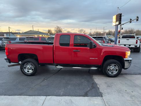 Used 2013 Chevrolet Silverado 2500 W/T w/ Snow Plow Prep Package image 5