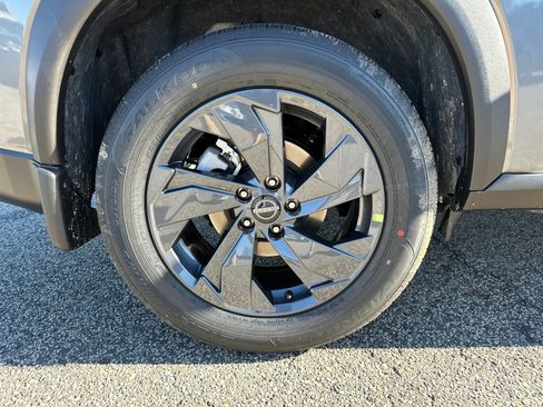 New 2026 Nissan Rogue SV image 17