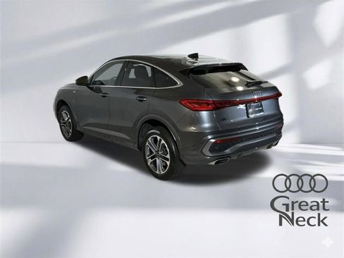 Certified 2025 Audi Q5 Premium w/ Convenience Package image 9