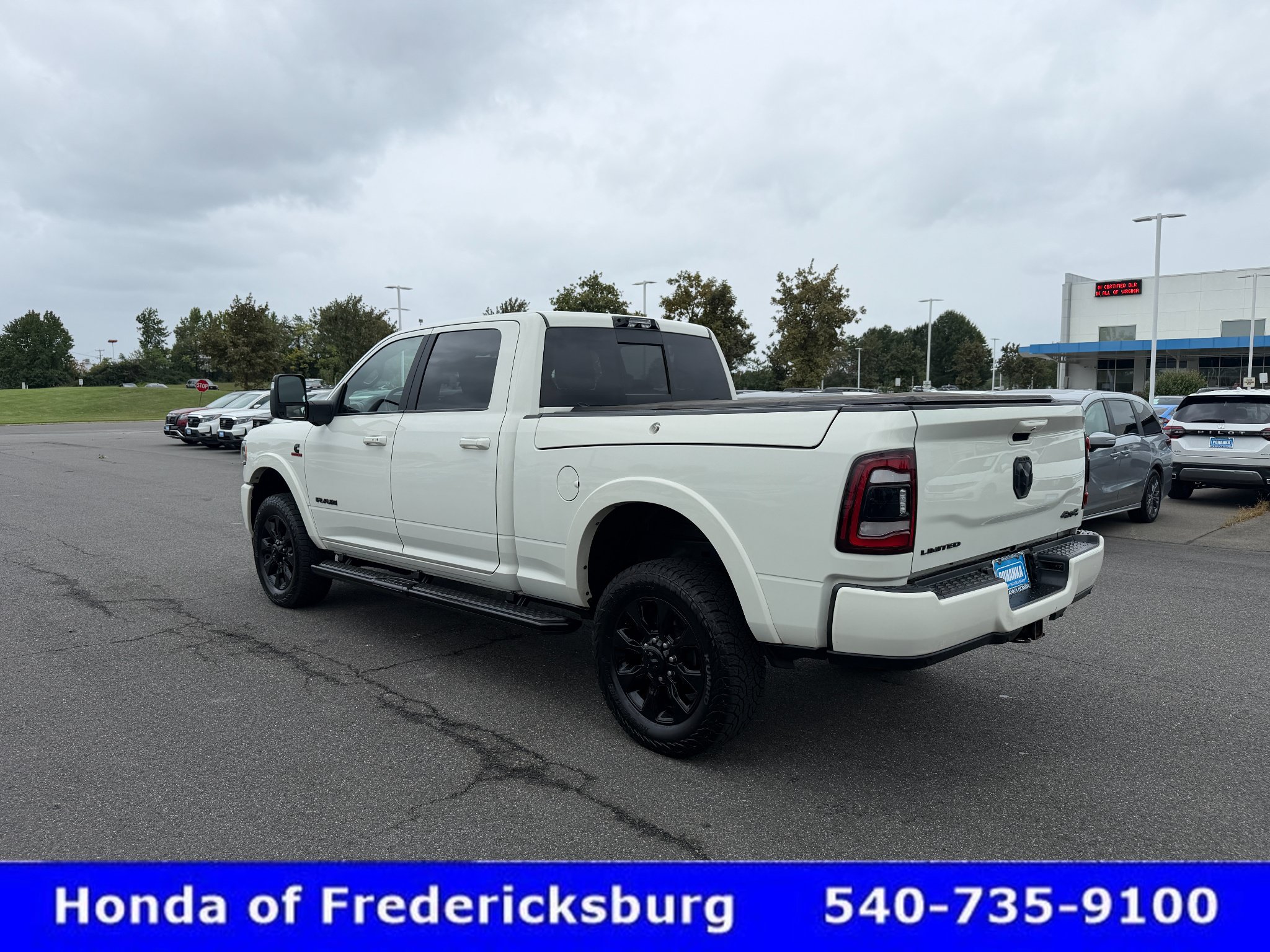 Used 2023 RAM 2500 Limited AWD/4WD image 3