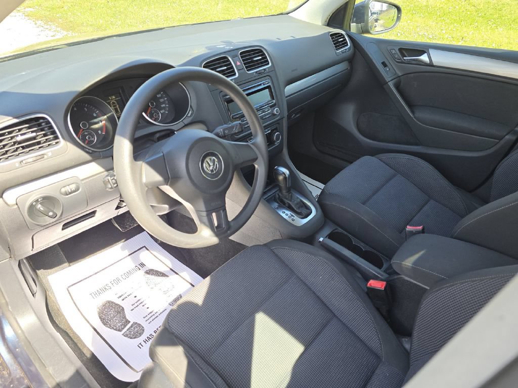 Used 2013 Volkswagen Golf 4-Door FWD image 12