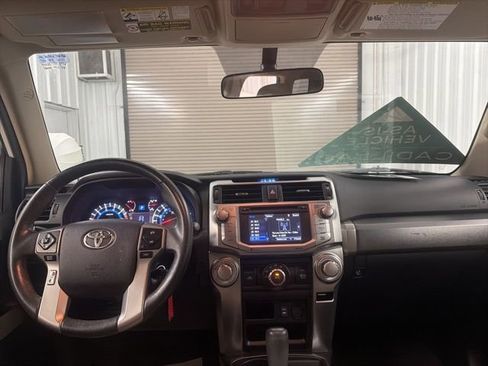 Used 2014 Toyota 4Runner SR5 image 32