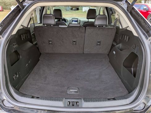 Used 2023 Ford Edge SEL w/ Convenience Package image 17