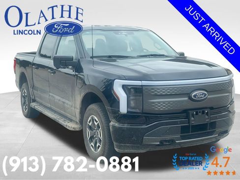 Used 2023 Ford F150 Lightning XLT AWD/4WD image 2