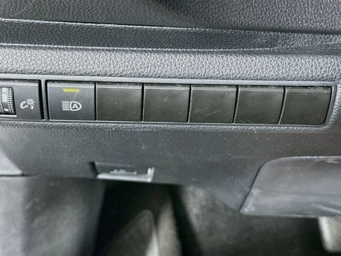 Used 2024 Toyota Corolla LE FWD image 16