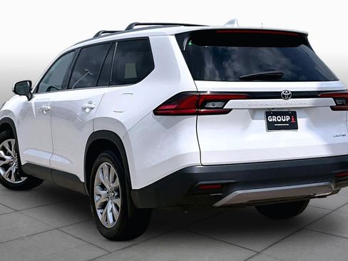 Used 2025 Toyota Grand Highlander FWD image 12