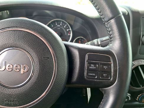 Used 2017 Jeep Wrangler Unlimited Sport w/ Quick Order Package 24S AWD/4WD image 17