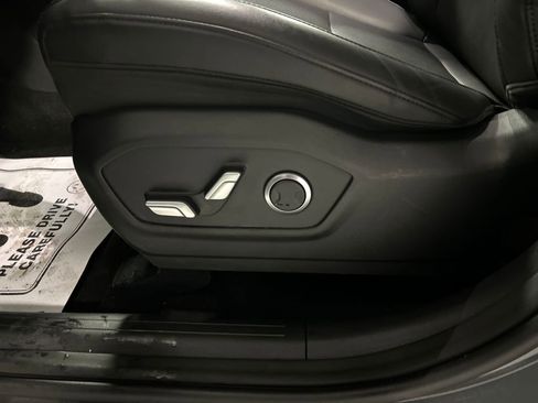 Used 2025 Hyundai Santa Fe SEL FWD image 11