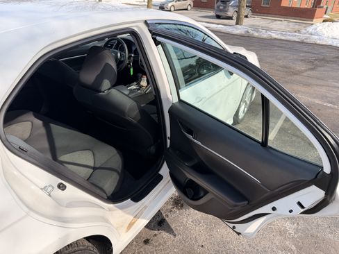 Used 2023 Toyota Camry LE image 13