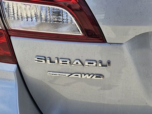 Used 2019 Subaru Outback 2.5i Limited AWD/4WD image 7