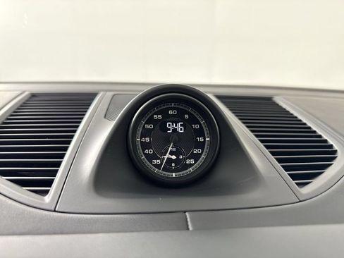 Certified 2026 Porsche Macan AWD/4WD image 29