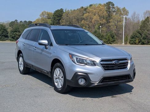 Used 2019 Subaru Outback 2.5i Premium image 1