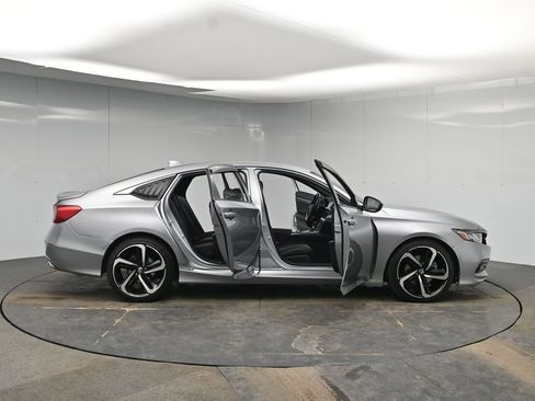 Used 2019 Honda Accord Sport image 45