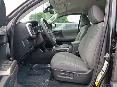 Used 2023 Toyota Tacoma SR5 AWD/4WD image 13