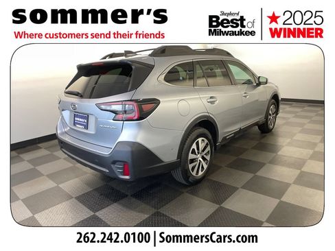 Used 2022 Subaru Outback Premium AWD/4WD image 5