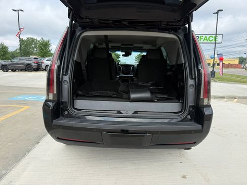 Used 2018 Cadillac Escalade Premium Luxury w/ LPO, Radiant Package AWD/4WD image 15