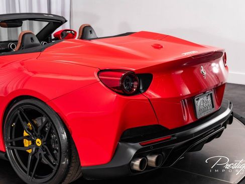 Used 2019 Ferrari Portofino image 19