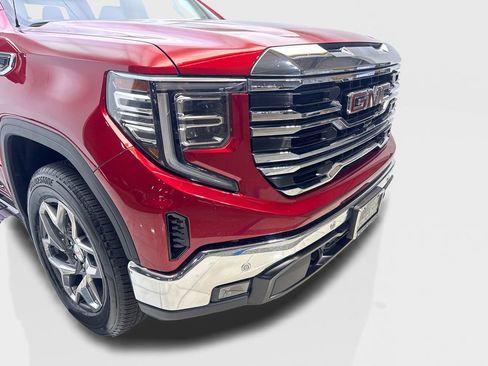 Used 2024 GMC Sierra 1500 SLT w/ SLT Premium Plus Package RWD image 17