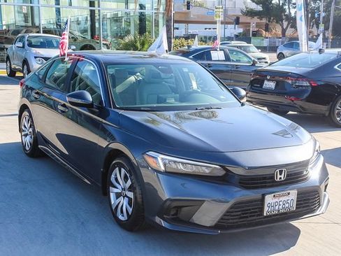 Used 2023 Honda Civic LX image 3