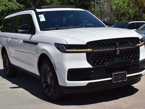 New 2026 Lincoln Navigator L Reserve w/ Jet Appearance Package AWD/4WD image 33