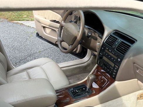 Used 1995 Lexus LS 400 RWD image 12