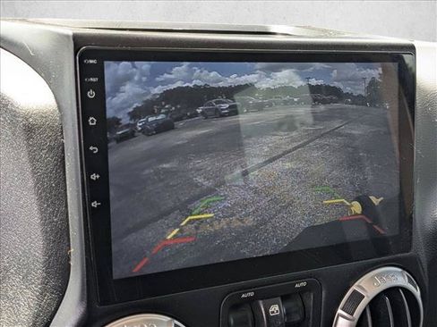 Used 2013 Jeep Wrangler Unlimited Sahara w/ Connectivity Group AWD/4WD image 12