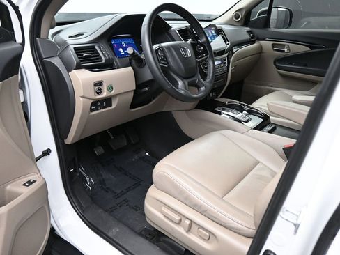 Used 2022 Honda Pilot Touring image 2