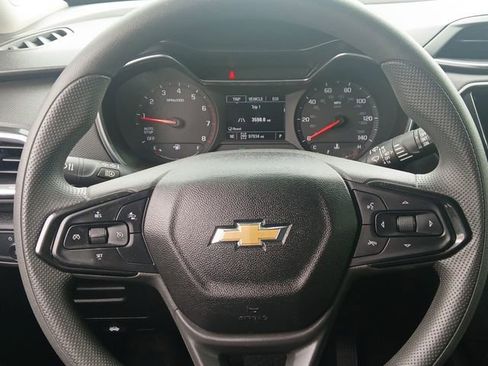 Used 2022 Chevrolet TrailBlazer LT w/ Convenience Package AWD/4WD image 12