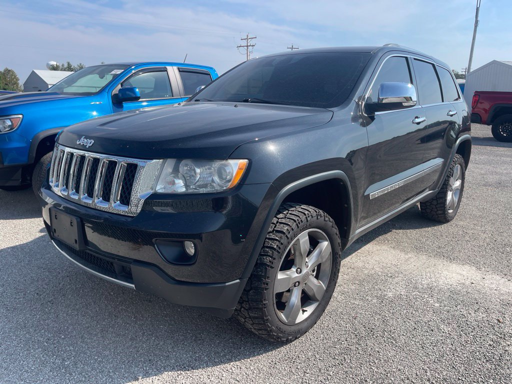 Used 2013 Jeep Grand Cherokee Overland AWD/4WD image 2