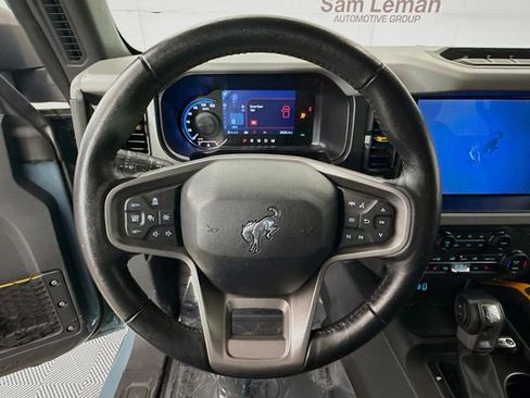 Used 2023 Ford Bronco Badlands image 11