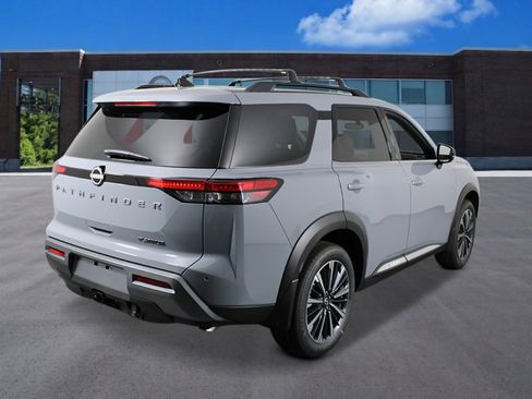 New 2026 Nissan Pathfinder Platinum image 5